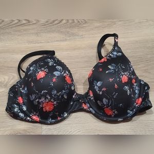 Victoria Secret bra, Size 34C NWT